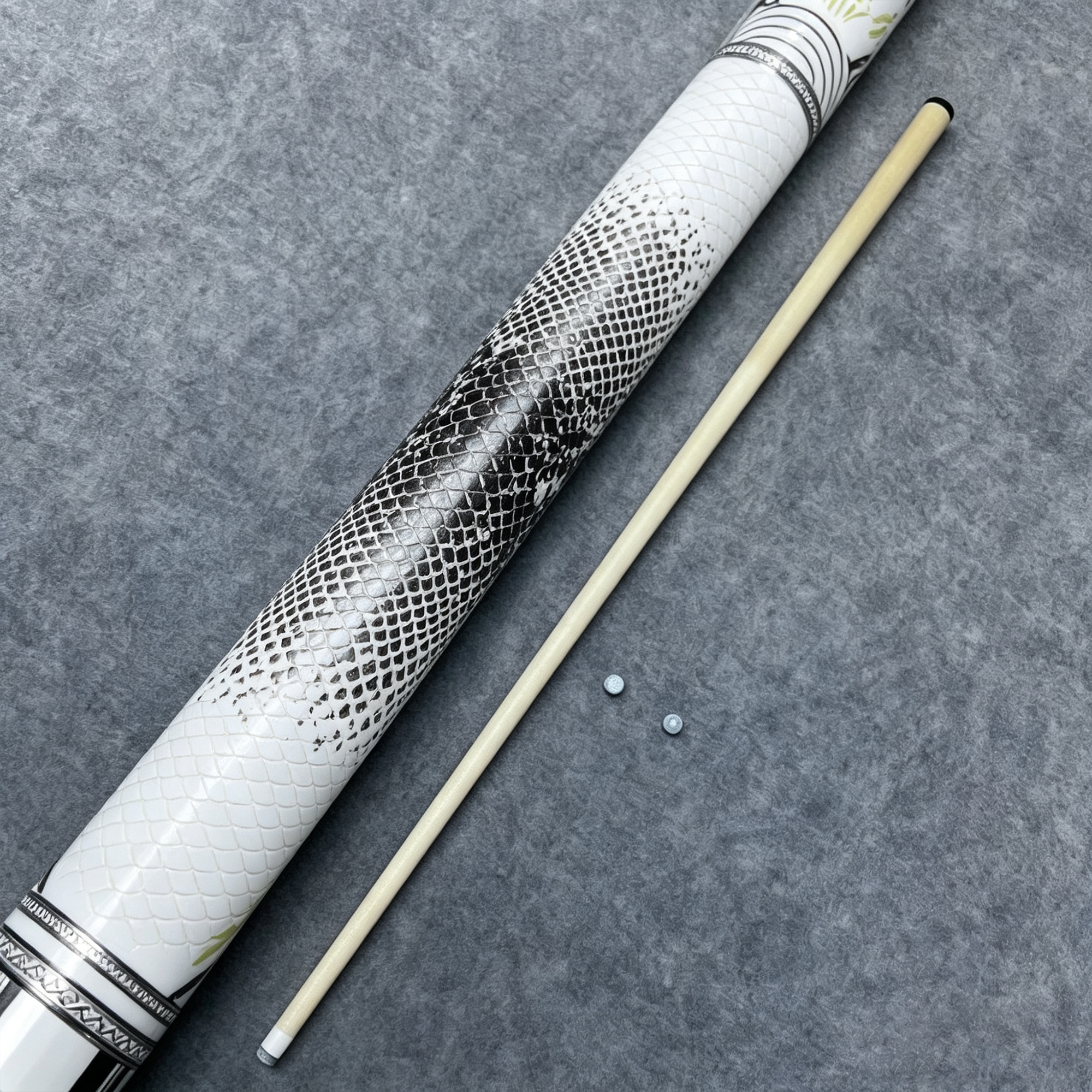 White Dragon 2-Piece Maple Pool Cue Stick